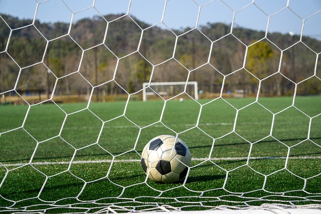 邮报：穆帅在土耳其住的酒店为奥斯曼宫殿改建，他钟爱室内泳池