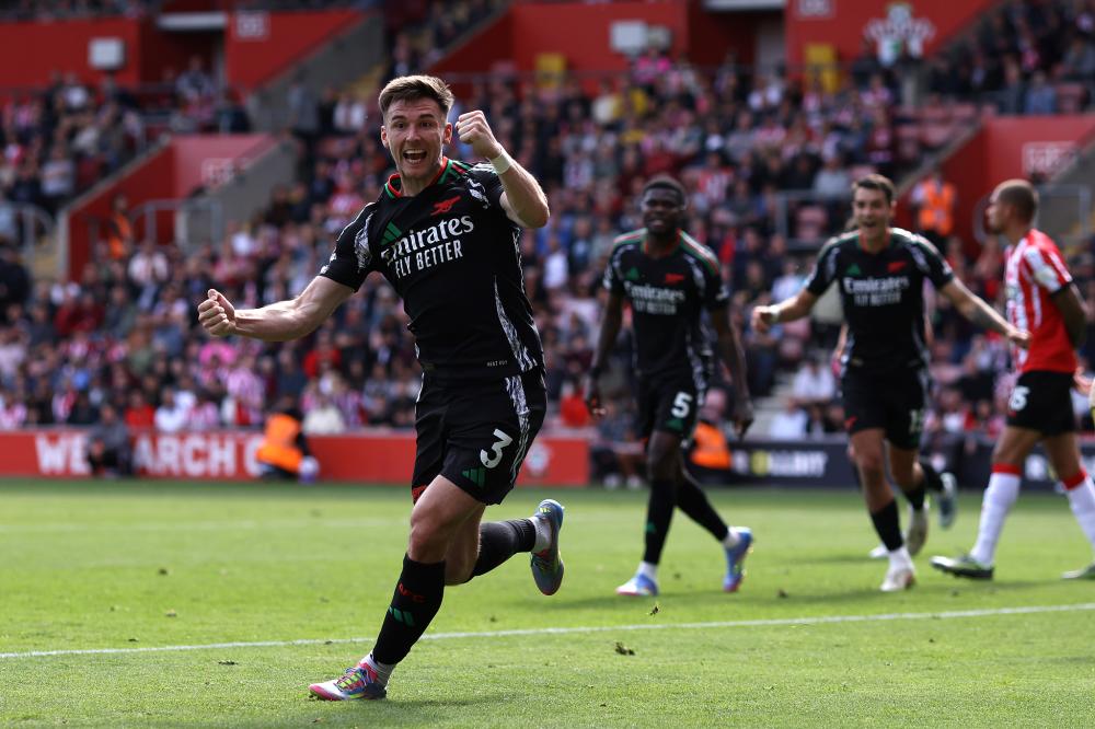 镜报：斯洛特将在48小时内与萨拉赫会面，决定后者未来走向